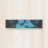 茂みの中のトアドストール サインプレート (正面)