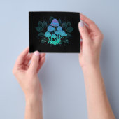 茂みの中の毒キノコ チラシ (手)