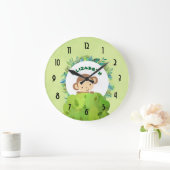 茂みの背後から見るかわいいサル ラージ壁時計 (ホーム)
