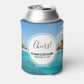 茅葺き小屋のある風光明媚な熱帯結婚ビーチ 缶クーラー (缶裏面)