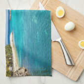 茅葺き小屋の写真と風光明媚な熱帯ビーチ キッチンタオル (四つ折り)