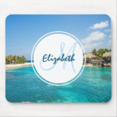 茅葺き小屋の写真と風光明媚な熱帯ビーチ マウスパッド (正面)