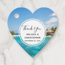 茅葺き小屋を持つ風光明媚な熱帯ビーチありがとう フェイバータグ