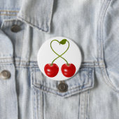 茎ボタンが付いているさくらんぼ 缶バッジ (インサイチュ)