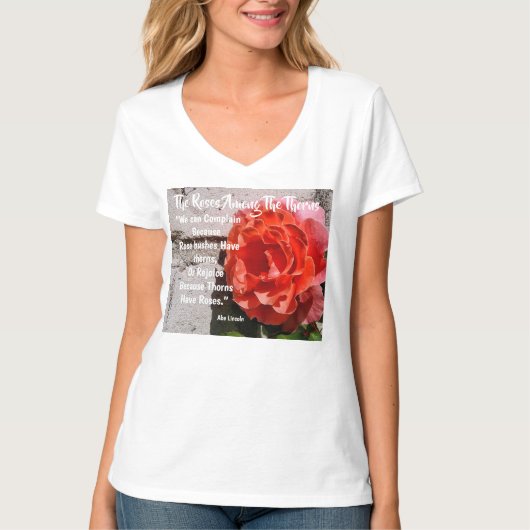 茨の中のバラ 女性用 Tシャツ (正面)