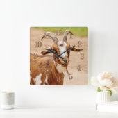 茶と白のヤギ スクエア壁時計 (ホーム)