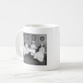 茶のナース、早い1900年代 コーヒーマグカップ (正面左)