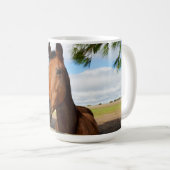 茶色いベイホースのチューリップ コーヒーマグカップ (正面右)