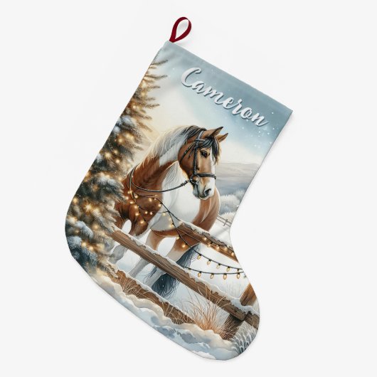 茶色かわいらしと白のパーソナライズされた馬 ラージクリスマスストッキング (正面 (吊り時))