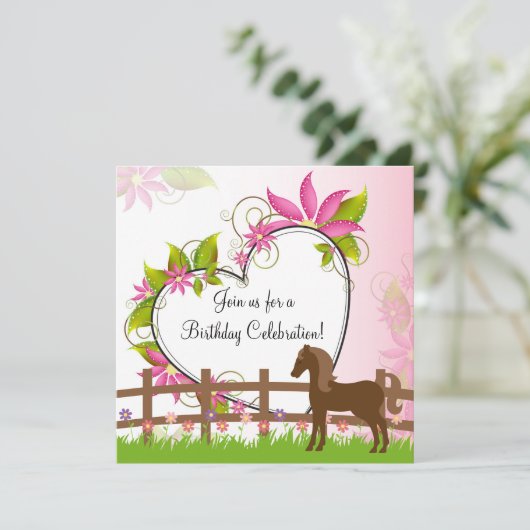 茶色かわいらしの馬、花とハート誕生日 招待状 (スタンド正面)