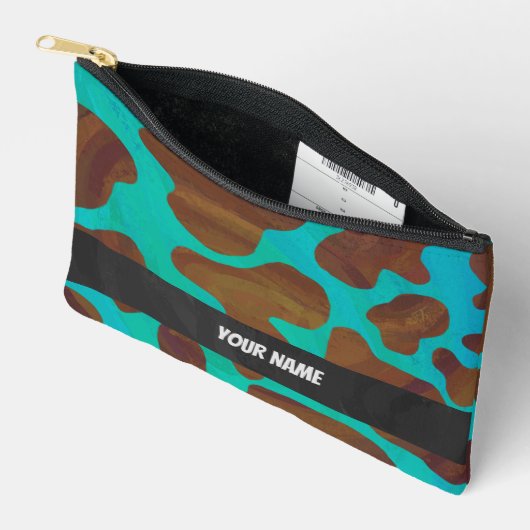茶色とティール（緑がかった色）の牛のパターン アクセサリーポーチ (見開き)