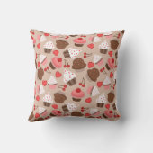 茶色とピンクのカップケーキ、ハートとさくらんぼ クッション (裏面)