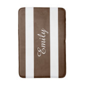 茶色と白のパターン上のあなたの名ストライプ前 バスマット (正面縦)