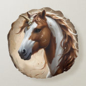 茶色と白のファンタジー・ユニコーンの囁き ラウンドクッション (裏面)