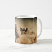 茶色と白のワイルドウマ コーヒーマグカップ (正面右)