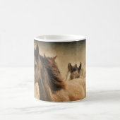 茶色と白のワイルドウマ コーヒーマグカップ (中央)