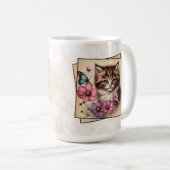 茶色と白の子猫 コーヒーマグカップ (正面右)