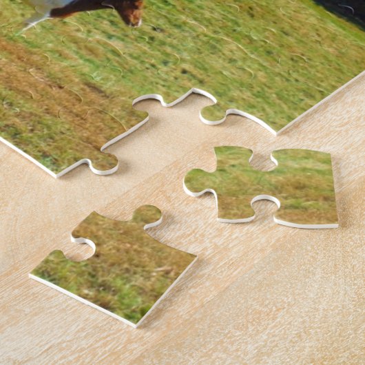 茶色と白の馬、秋の木、青空 ジグソーパズル (側面)