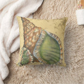 茶色と緑の貝殻 クッション (ブランケット)