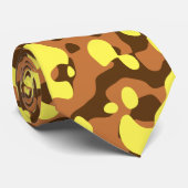 茶色と黄色の砂漠の迷彩パターン ネクタイ (ロール)