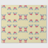 茶色には赤い花葉と緑の花 ラッピングペーパー (フラット)