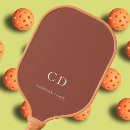 茶色のほこりっぽい地球モノグラムイニシャル名 ピックルボールラケット