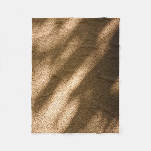 茶色のカーペット敷きの床の影 フリースブランケット (正面)