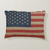 茶色のキャンバスの米国の旗が付いている枕 アクセントクッション (裏面)
