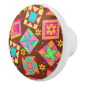 茶色のキルトパッチワークカラフルブロックアート セラミックノブ (右)