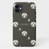 茶色のスカルに漫画の白いエンボス文字効果 Case-Mate iPhoneケース (裏面)