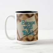 茶色のダイヤモンドの背景マグカップで逃げる ツートーンマグカップ (左)