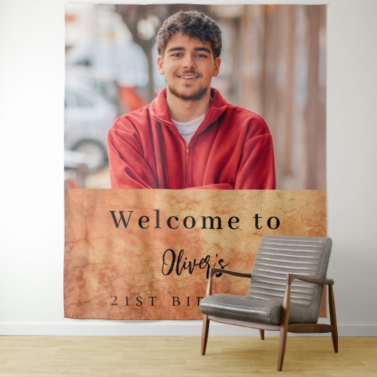 茶色のテラコッタの壁の写真の誕生日へようこそ タペストリー (インサイチュ)