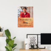 茶色のテラコッタの壁の写真の誕生日へようこそ ポスター (ホームオフィス)