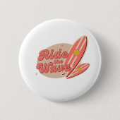 茶色のピンクのヴィンテージが波のボタンに乗る 缶バッジ (正面)