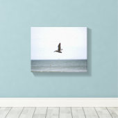 茶色のペリ飛んでいるカンの上の海色8 x 10 キャンバスプリント (インサイチュ (ウッドフロア))