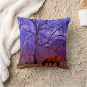 茶色のミニチュアホース、紫の空 クッション (ブランケット)