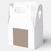 茶色の壁に入った壁 フェイバーボックス (オープン)