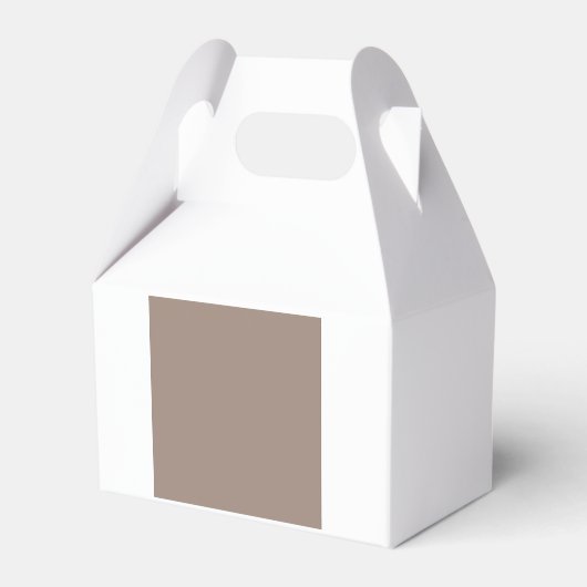 茶色の壁に入った壁 フェイバーボックス (正面サイド)