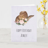 茶色の女性のカーボーイハットとピンクの花誕生日 カード (黄色い花)