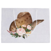 茶色の女性のカーボーイハットとピンクの花誕生日 ラージペーパーバッグ (裏面)