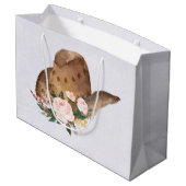 茶色の女性のカーボーイハットとピンクの花誕生日 ラージペーパーバッグ (裏面アングル)