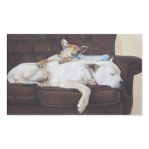 茶色の子犬の白いアメリカのブルドッグ現実主義芸術