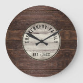 茶色の木の家族の名前ファームハウスローマ数字 ラージ壁時計 (正面)