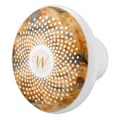 茶色の木の樹皮のテクスチャと白い円 セラミックノブ (右)