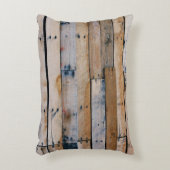 茶色の木壁 アクセントクッション (正面(垂直))