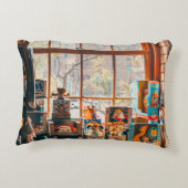 茶色の木棚の詰め合わせプラシ玩具 アクセントクッション (裏面)