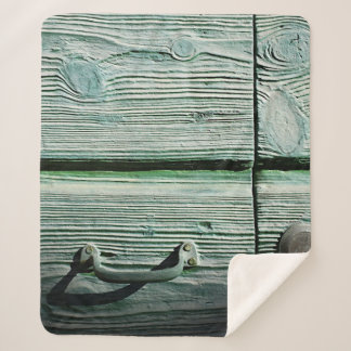 茶色の木製の引き出し シェルパブランケット