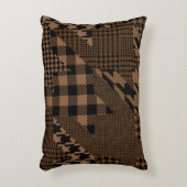 茶色の格子千鳥格子の縞模様のパッチワークコラージ アクセントクッション (正面(垂直))