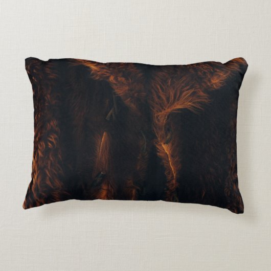 茶色の毛皮のコート アクセントクッション (裏面)