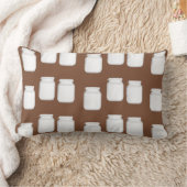 茶色の白い瓶 ランバークッション (ブランケット)